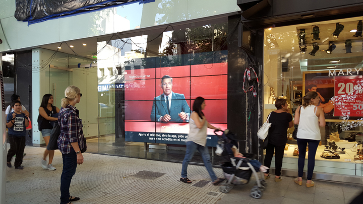 Santander Río Videowall 3x4 para exteriores